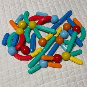 Magnetic balls and sticks building toy